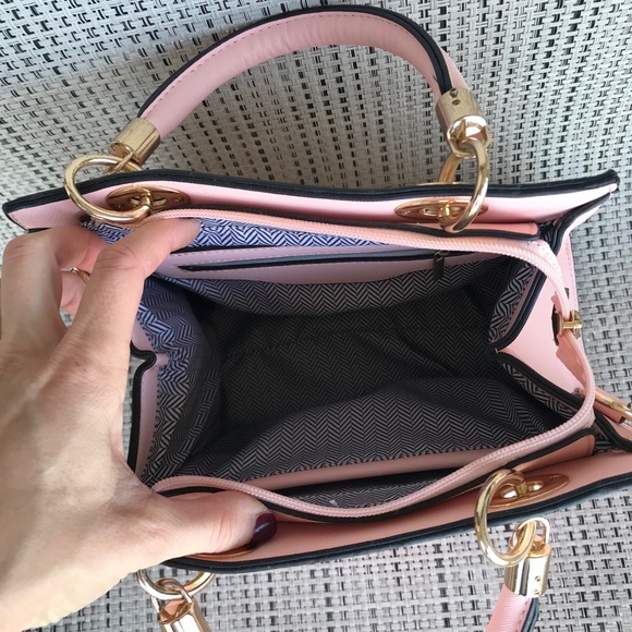 Petite Pink Purse 👛 - Picture 3 of 5